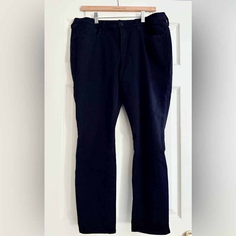 a new day Woman’s Black Chinos